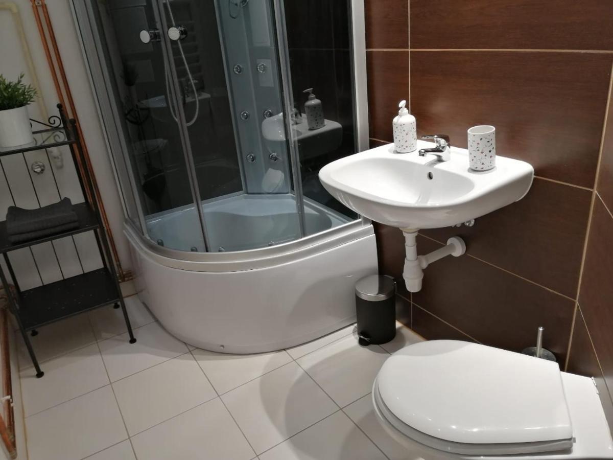 Apartament Galicja Chrzanów Exteriör bild